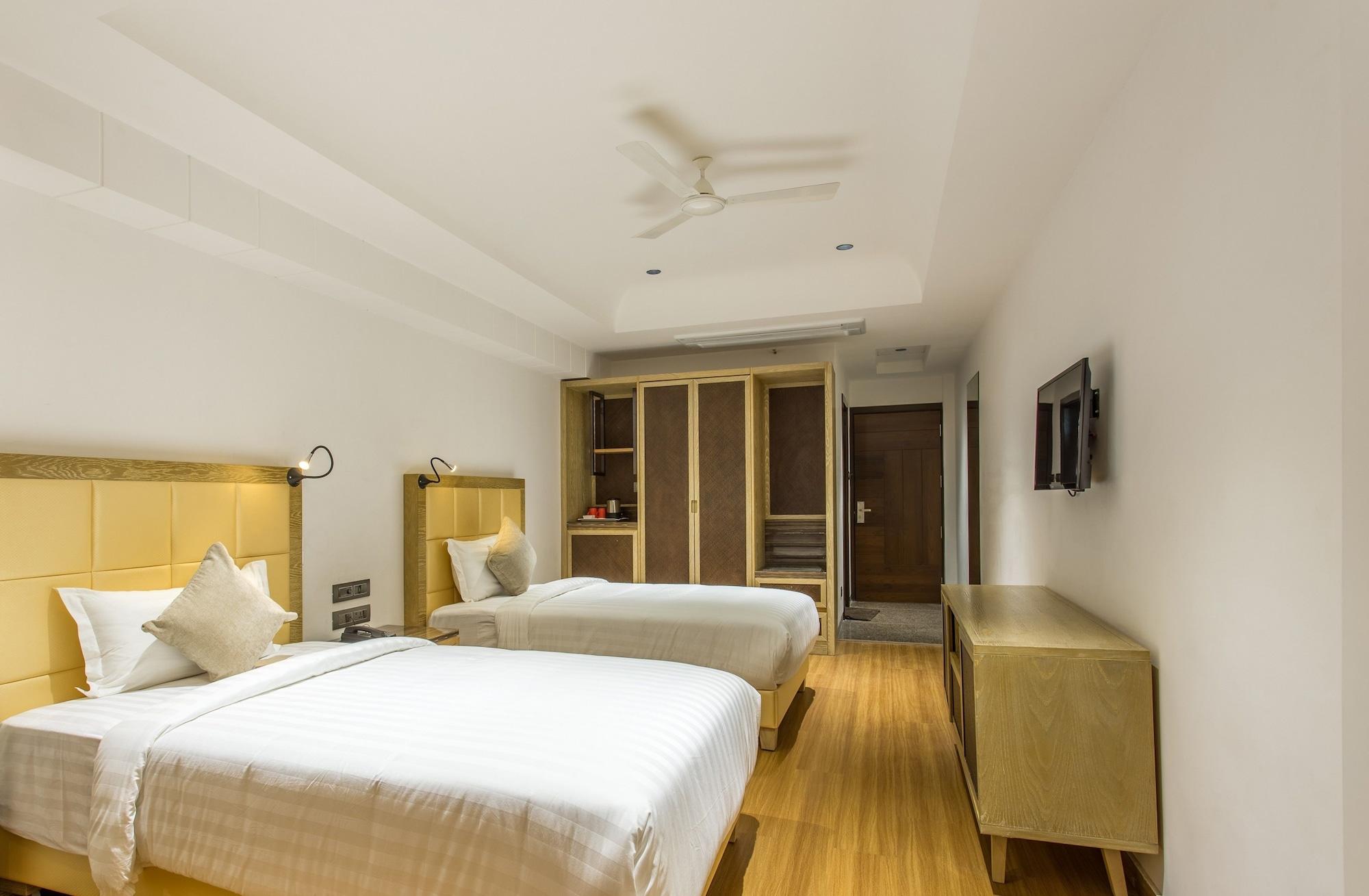 Hotel Abika Elite Ujjain Buitenkant foto