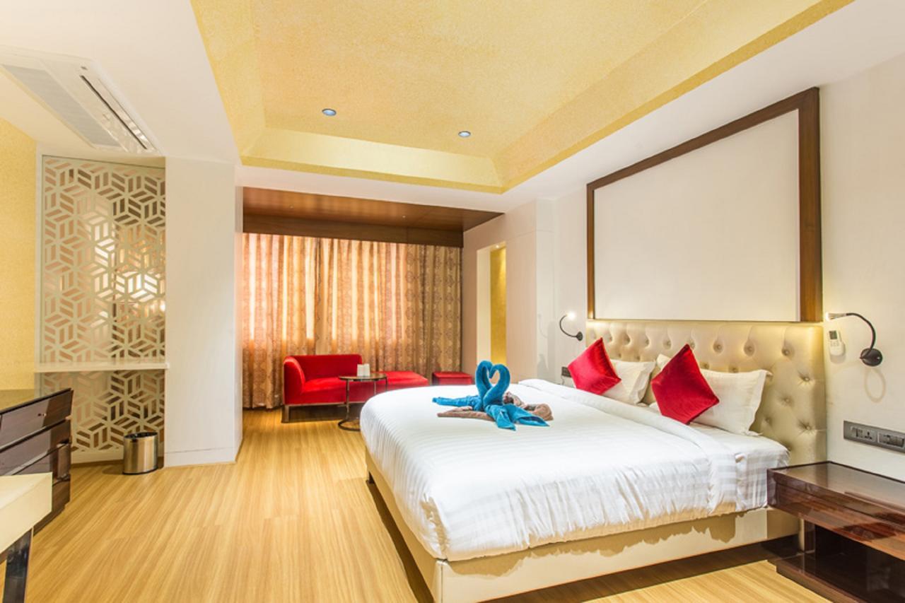 Hotel Abika Elite Ujjain Buitenkant foto