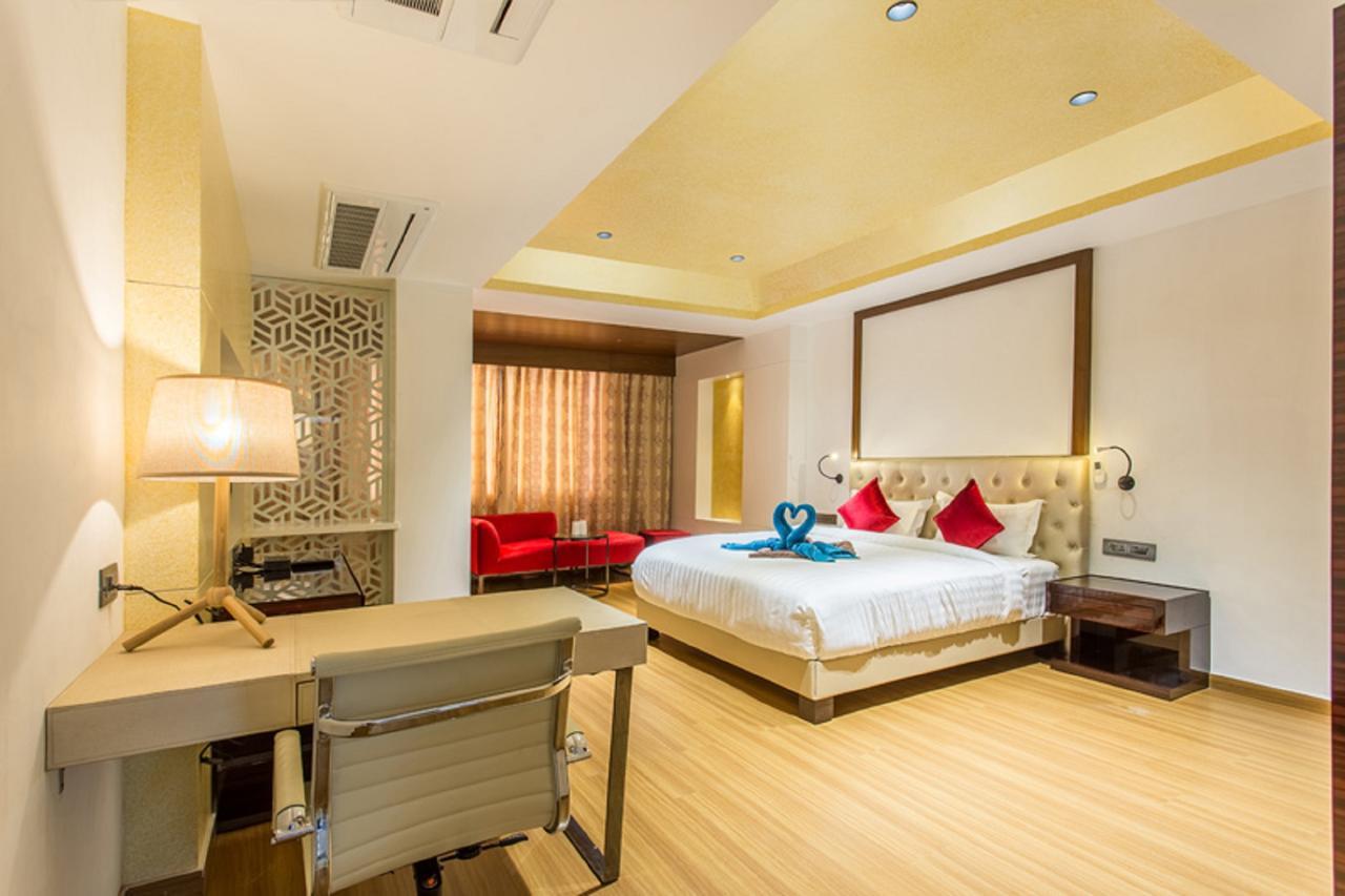 Hotel Abika Elite Ujjain Buitenkant foto